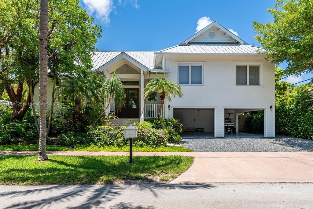 Image 1 of property listing at 285 W Enid Dr, Key Biscayne, FL 33149