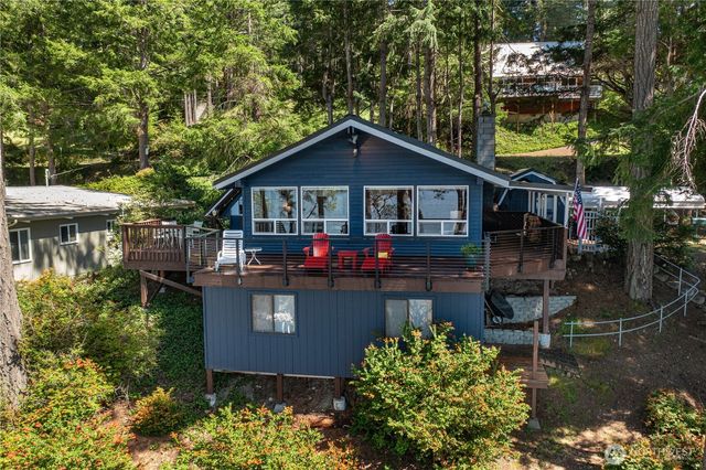 108 Herron Lane NW, Lakebay, WA 98349