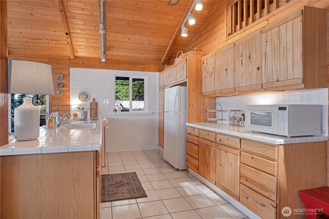 108 Herron Lane NW, Lakebay, WA 98349