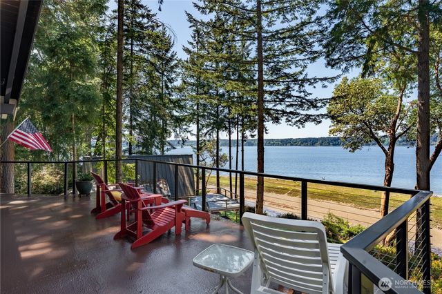 108 Herron Lane NW, Lakebay, WA 98349