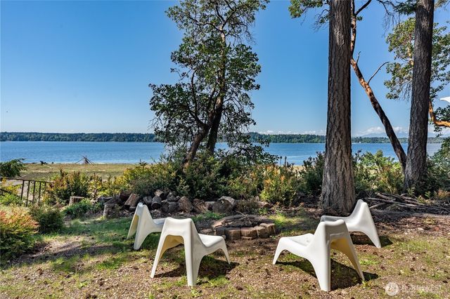 108 Herron Lane NW, Lakebay, WA 98349