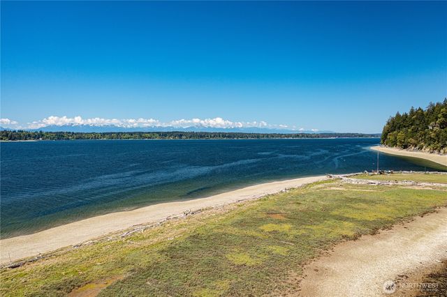 108 Herron Lane NW, Lakebay, WA 98349