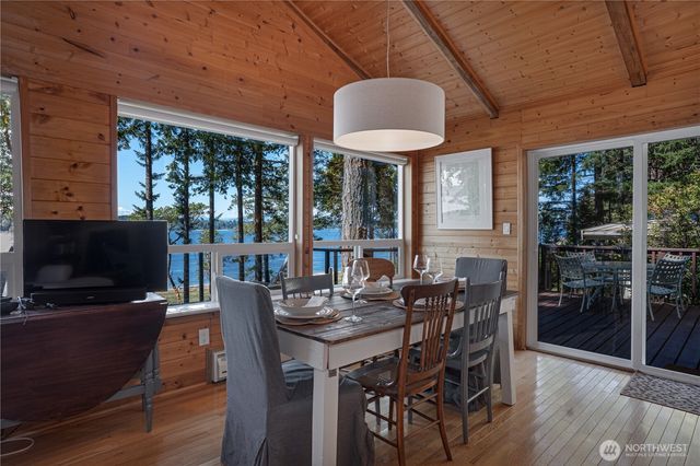 108 Herron Lane NW, Lakebay, WA 98349