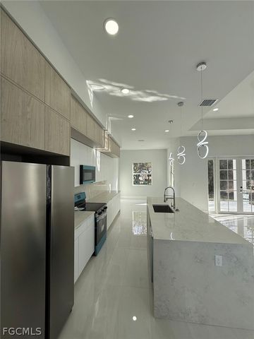 3707 36th ST SW, Lehigh Acres, FL 33976