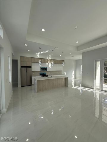 3707 36th ST SW, Lehigh Acres, FL 33976