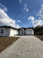 3707 36th ST SW, Lehigh Acres, FL 33976