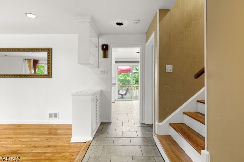 29 Devonshire Ter, West Orange Twp., NJ 07052 — photo 4