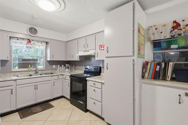 601 N PEACH STREET, Bunnell, FL 32110