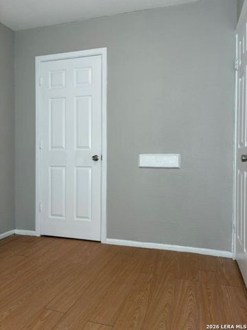 5207 Trading Post St, San Antonio, TX 78242