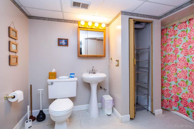 4237 Wakefield Road, Berkley, MI 48072