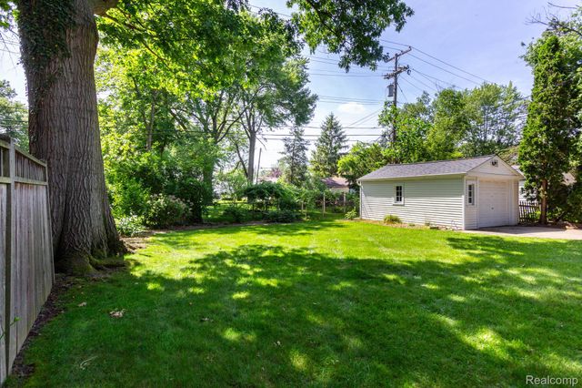 4237 Wakefield Road, Berkley, MI 48072