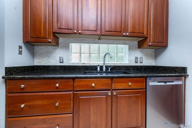4237 Wakefield Road, Berkley, MI 48072