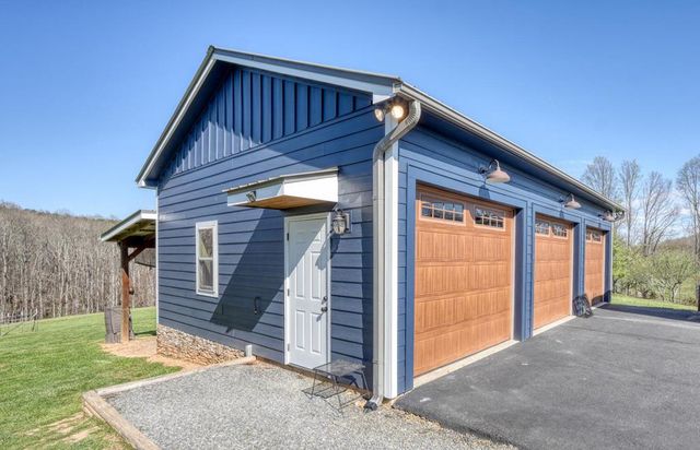 296 Flowers Drive, Blairsville, GA 30512