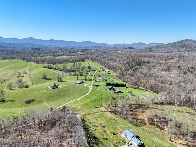 296 Flowers Drive, Blairsville, GA 30512