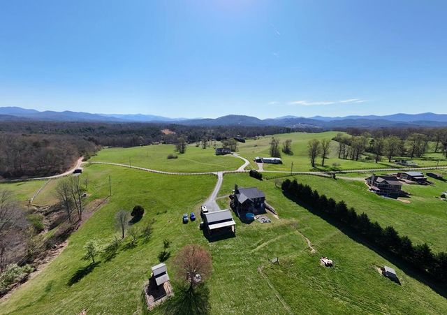 296 Flowers Drive, Blairsville, GA 30512