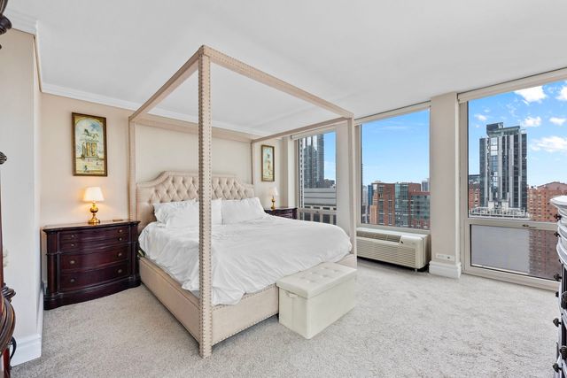 111 E Chestnut Street 30A, Chicago, IL 60611