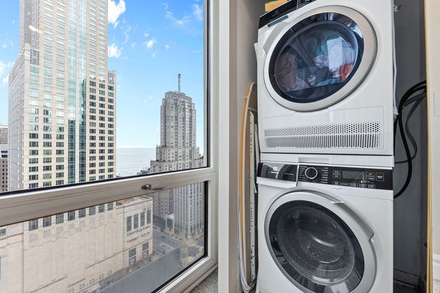 111 E Chestnut Street 30A, Chicago, IL 60611