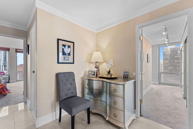 111 E Chestnut Street 30A, Chicago, IL 60611