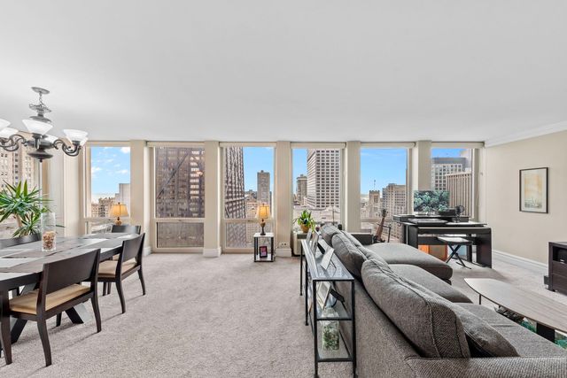 111 E Chestnut Street 30A, Chicago, IL 60611