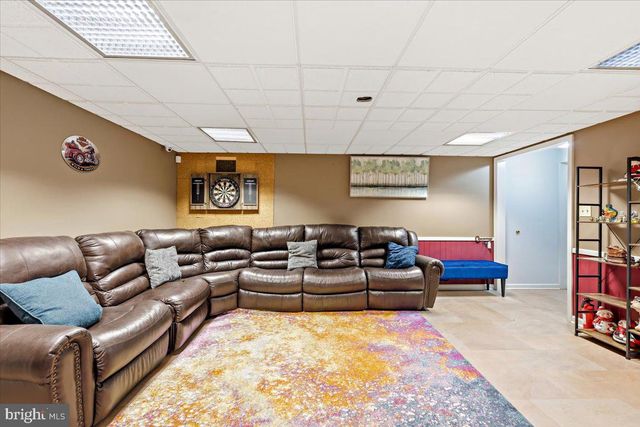 164 CHESTNUT OAK DR, Tannersville, PA 18372