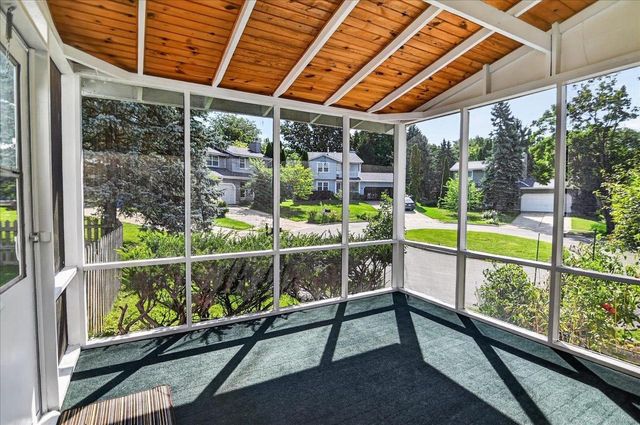 5713 Highland Way, Middleton, WI 53562