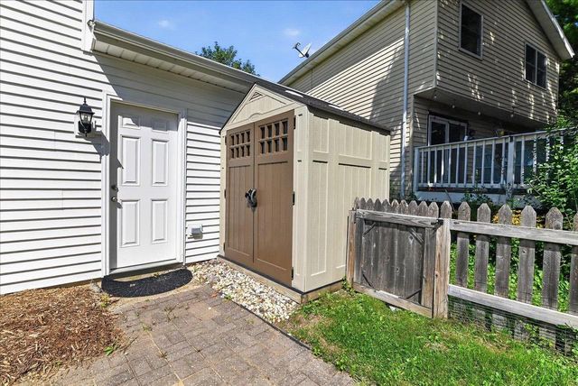 5713 Highland Way, Middleton, WI 53562