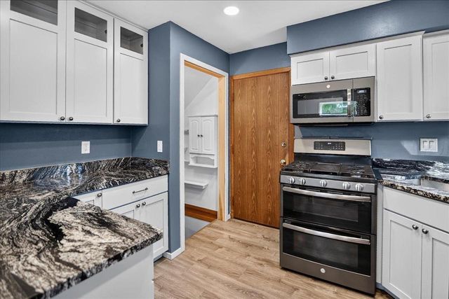 5713 Highland Way, Middleton, WI 53562