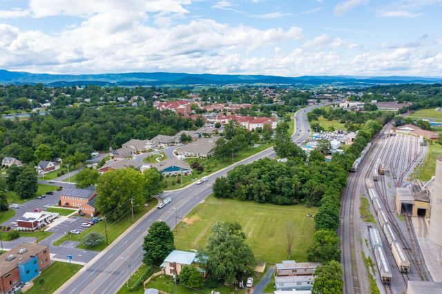 1294 VIRGINIA AVE, Harrisonburg, VA 22801