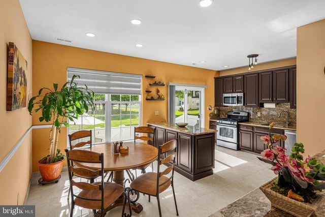 804 DAHLIA CIRCLE, Dayton, NJ 08810