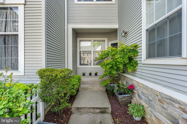 804 DAHLIA CIRCLE, Dayton, NJ 08810