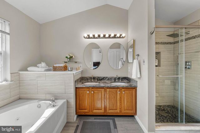 804 DAHLIA CIRCLE, Dayton, NJ 08810