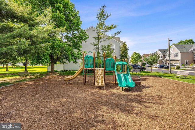 804 DAHLIA CIRCLE, Dayton, NJ 08810