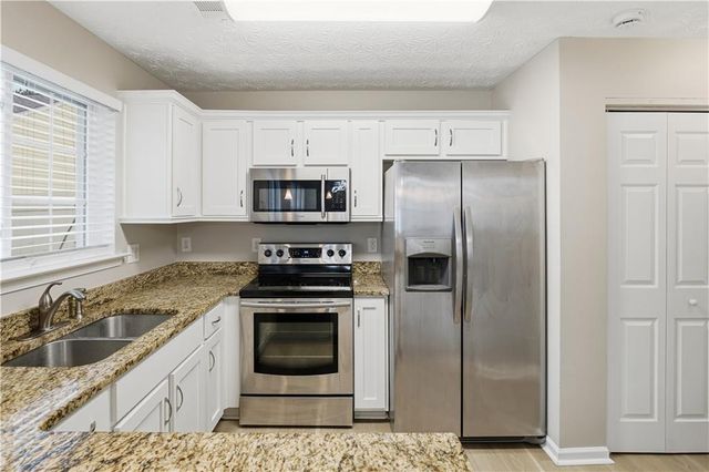 217 Hiawassee Drive, Woodstock, GA 30188