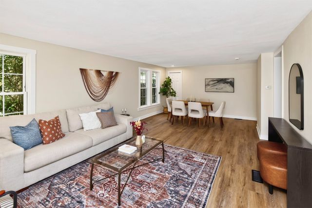 1920 E Walnut Street, Des Moines, IA 50316