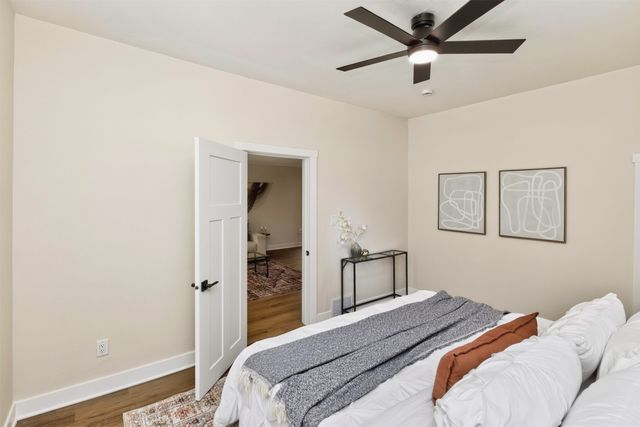 1920 E Walnut Street, Des Moines, IA 50316
