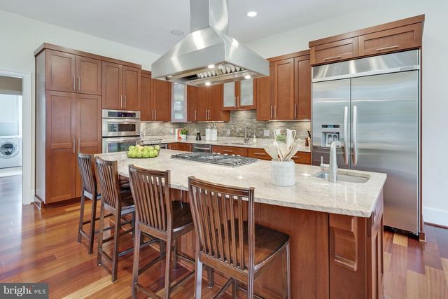 2233 VAN BUREN CT, Falls Church, VA 22043