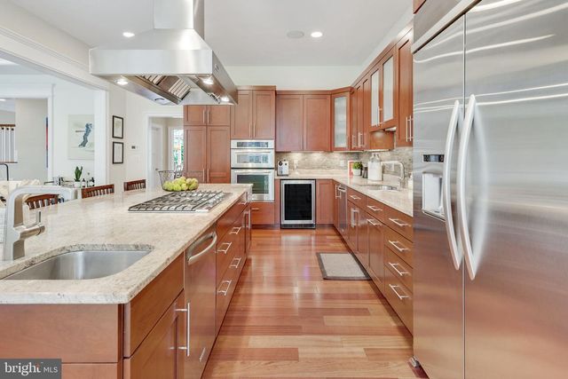 2233 VAN BUREN CT, Falls Church, VA 22043