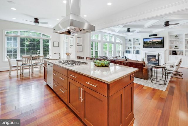 2233 VAN BUREN CT, Falls Church, VA 22043