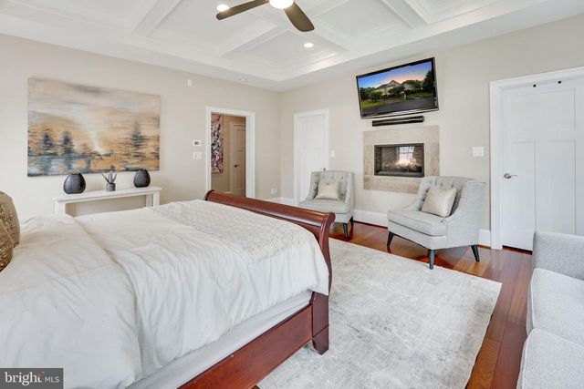 2233 VAN BUREN CT, Falls Church, VA 22043