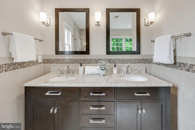 2233 VAN BUREN CT, Falls Church, VA 22043