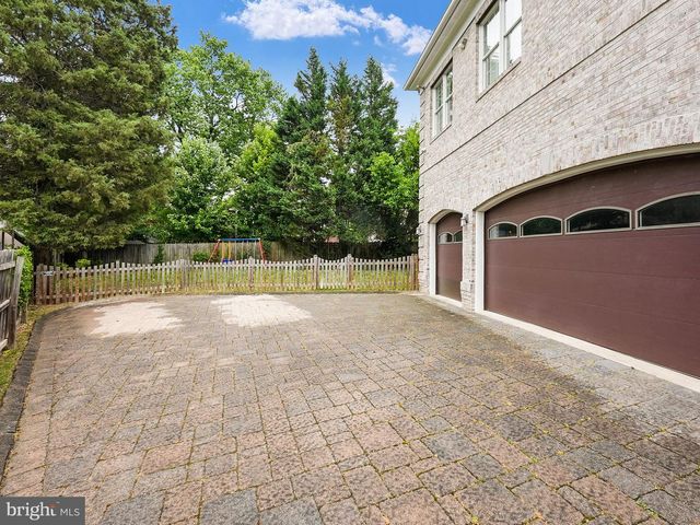 2233 VAN BUREN CT, Falls Church, VA 22043