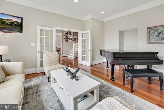 2233 VAN BUREN CT, Falls Church, VA 22043