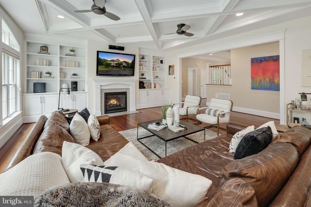 2233 VAN BUREN CT, Falls Church, VA 22043