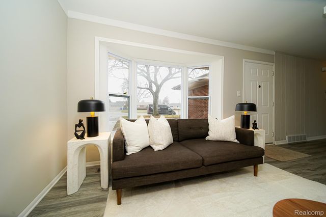 30644 HAYES Road, Roseville, MI 48066