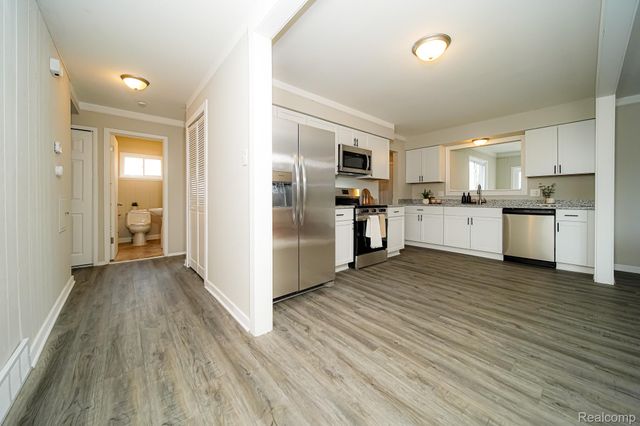 30644 HAYES Road, Roseville, MI 48066