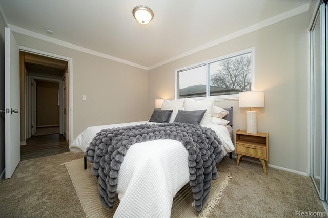 30644 HAYES Road, Roseville, MI 48066