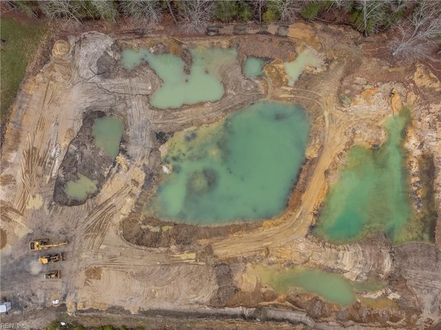 6685 Short LN, Gloucester, VA 23061