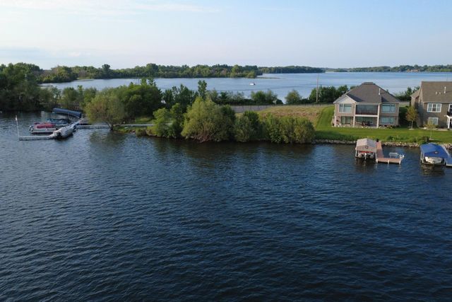 7196 Lavalle Drive, Hugo, MN 55038