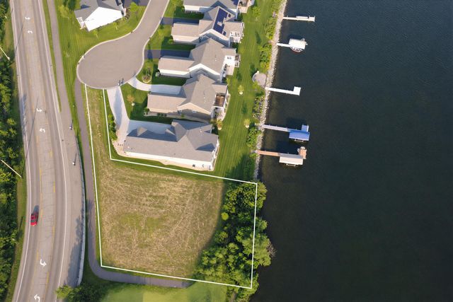 7196 Lavalle Drive, Hugo, MN 55038