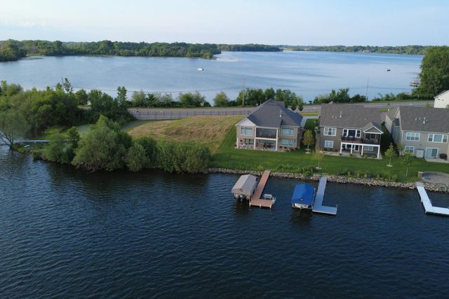 7196 Lavalle Drive, Hugo, MN 55038